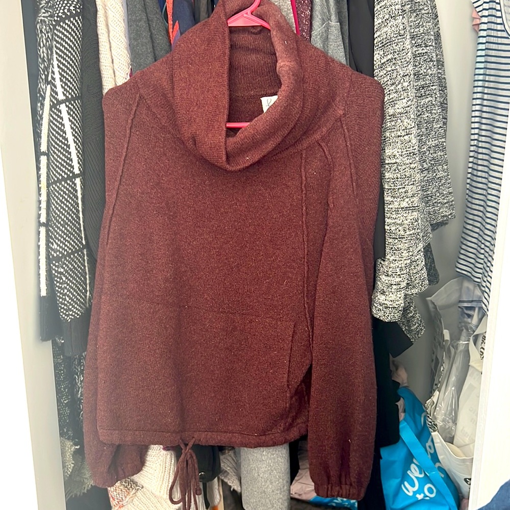 Maroon sweater